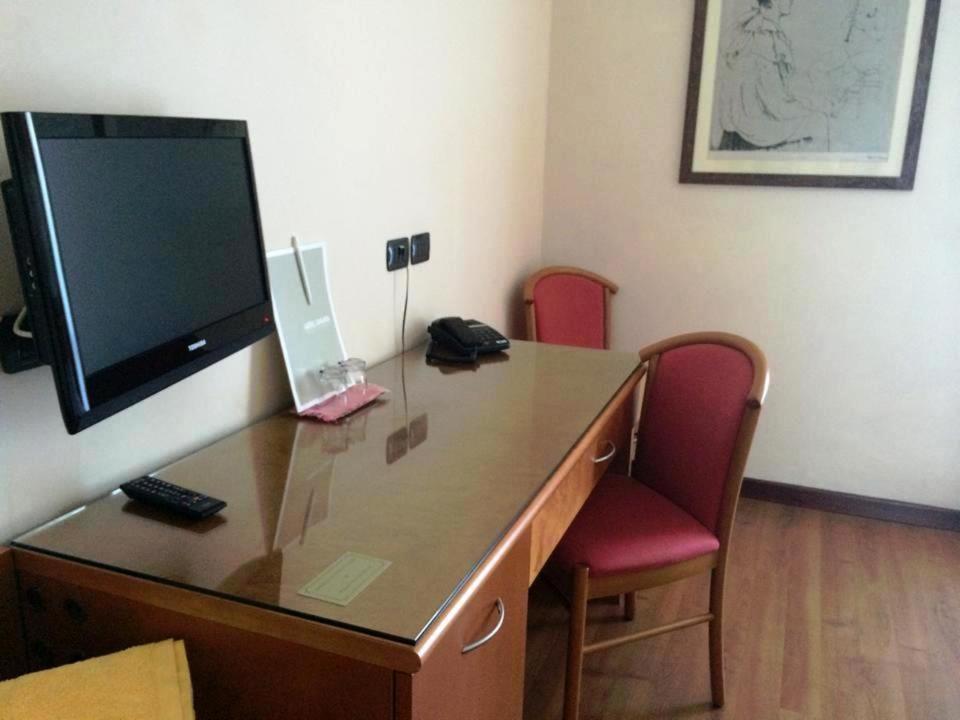 Parc Hotel Casa Mia Λατζίζε Δωμάτιο φωτογραφία
